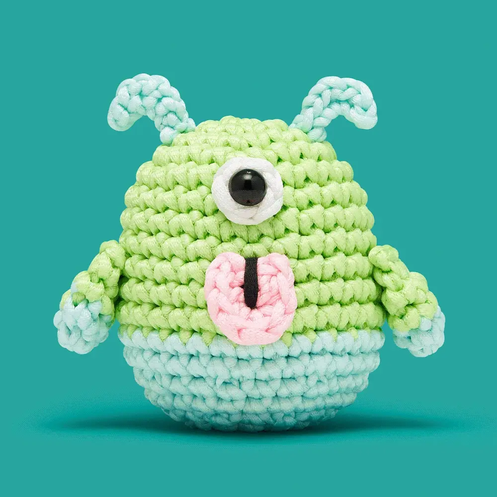 Zorp the Martian Crochet Kit - Image 2